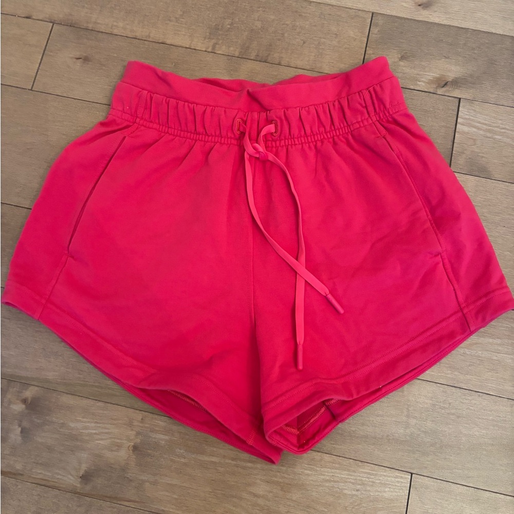 Lululemon inner glow Shorts